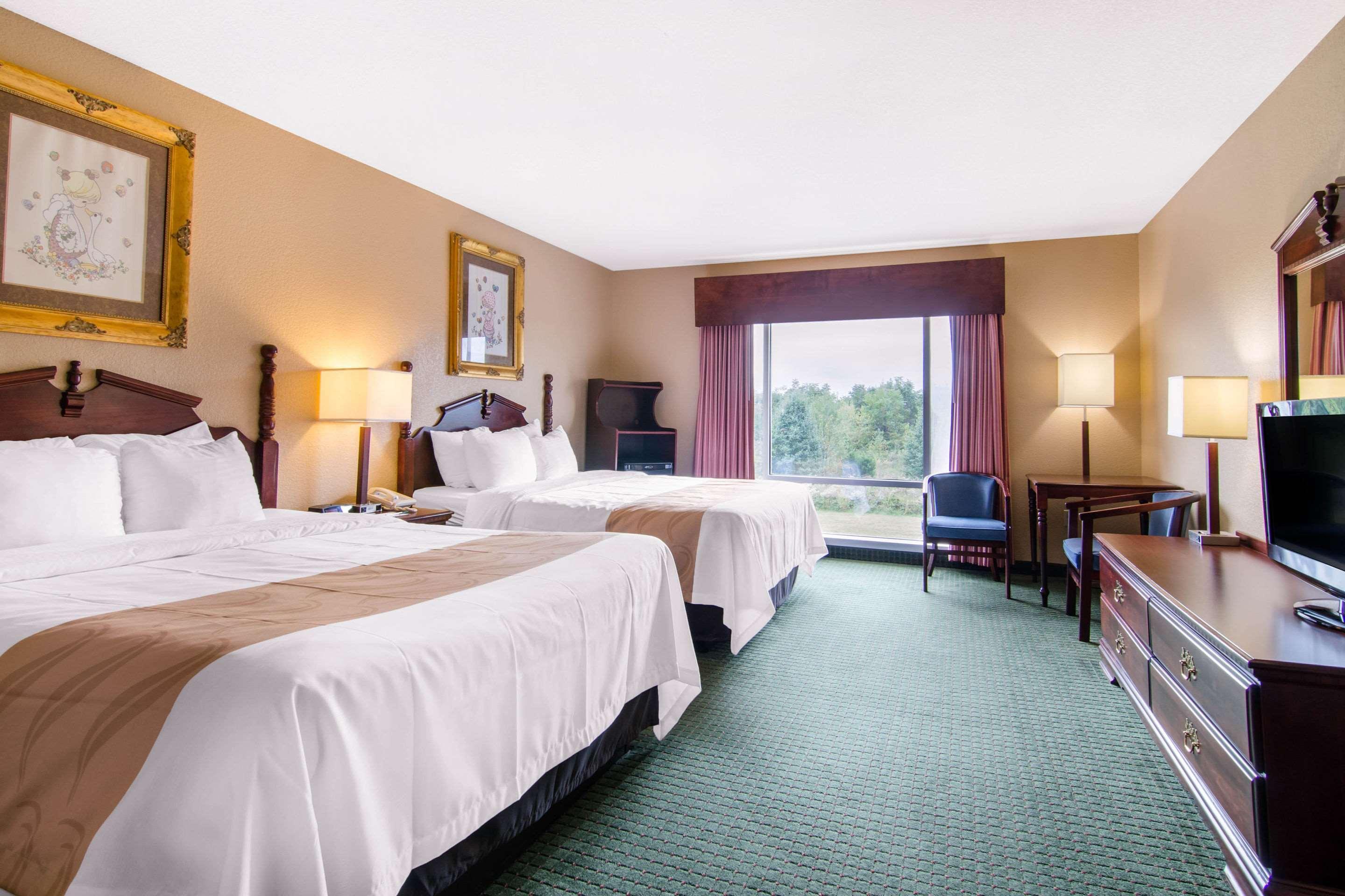 Quality Inn & Suites Carthage Bagian luar foto