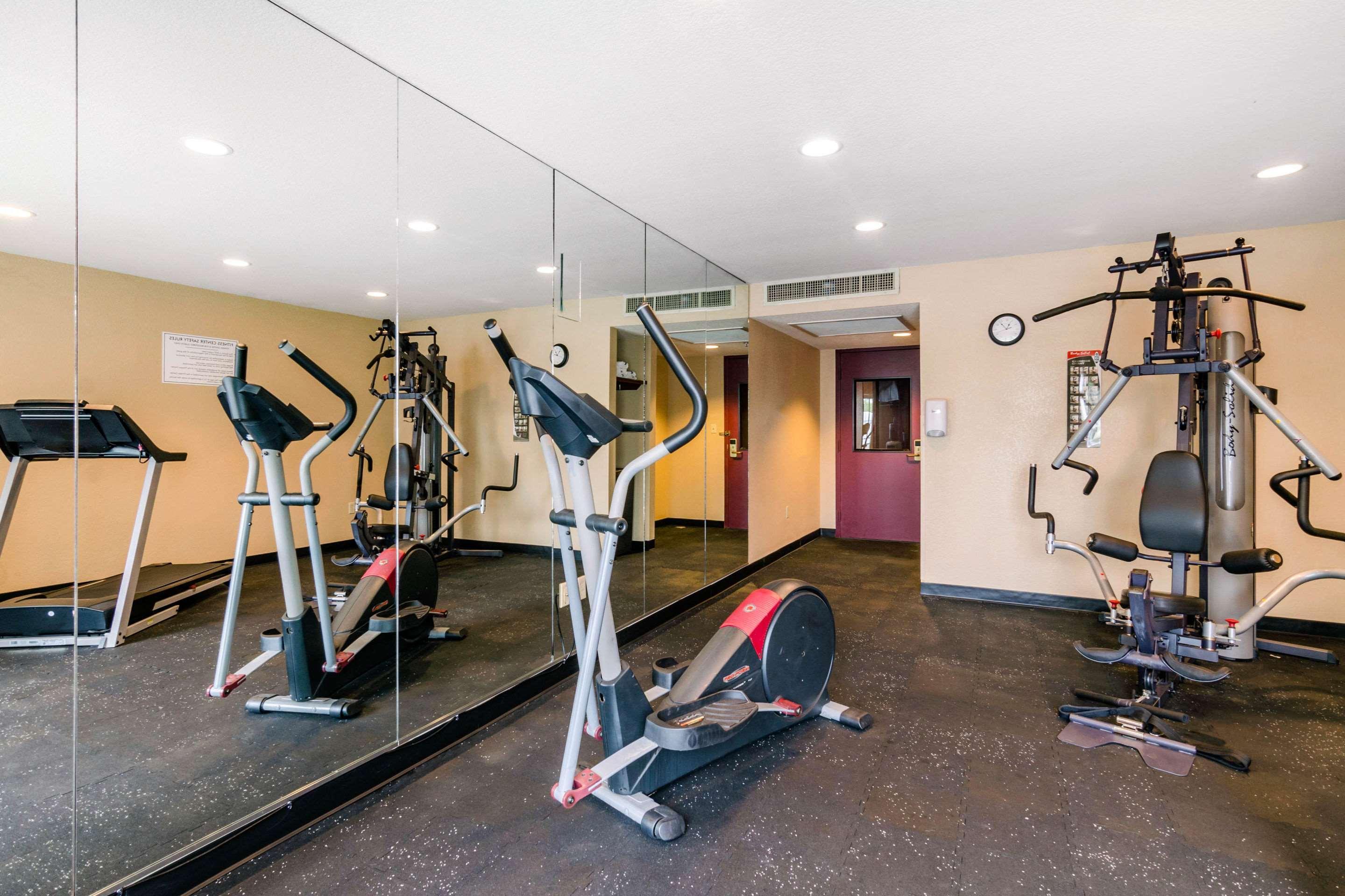 Quality Inn & Suites Carthage Bagian luar foto
