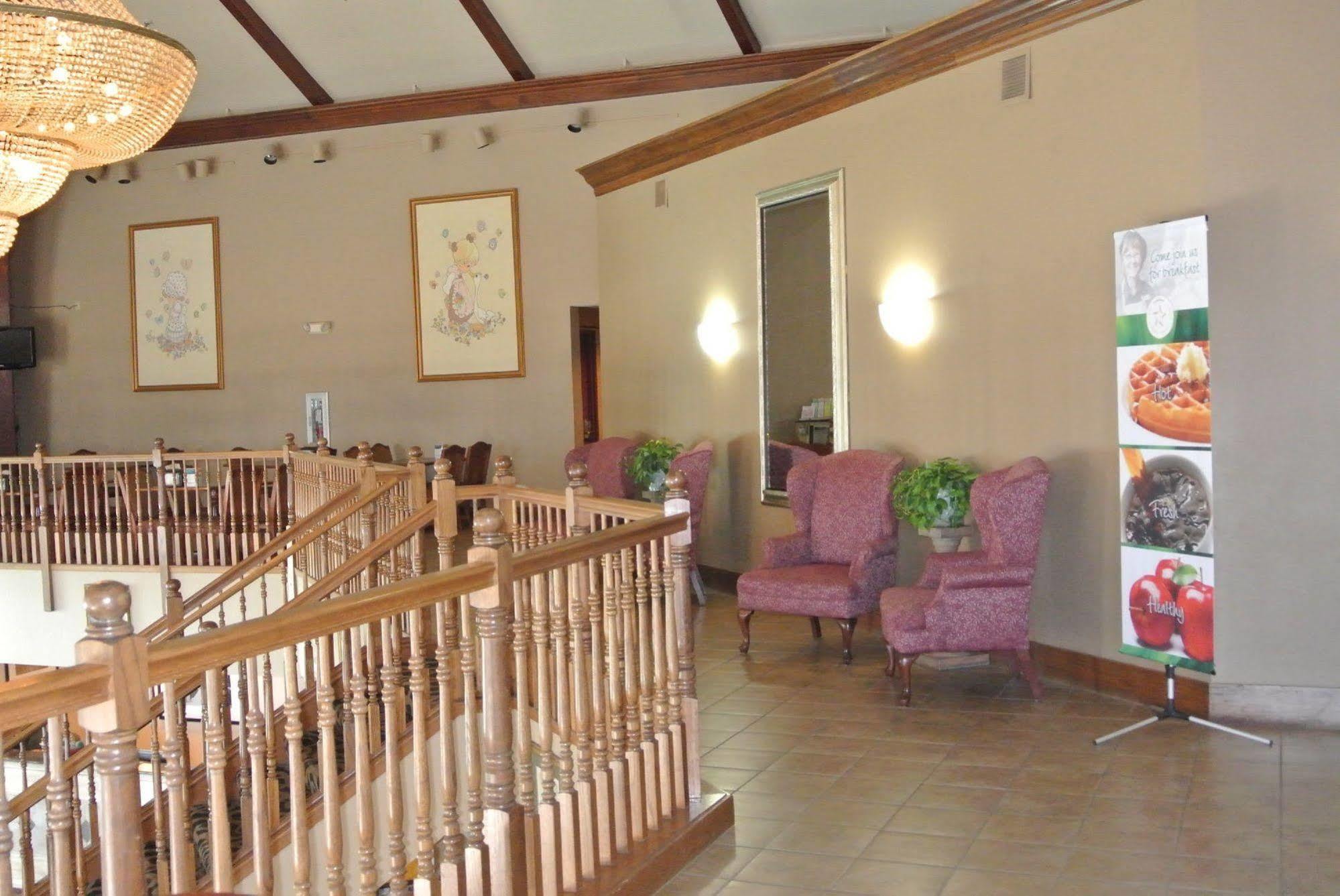 Quality Inn & Suites Carthage Bagian luar foto